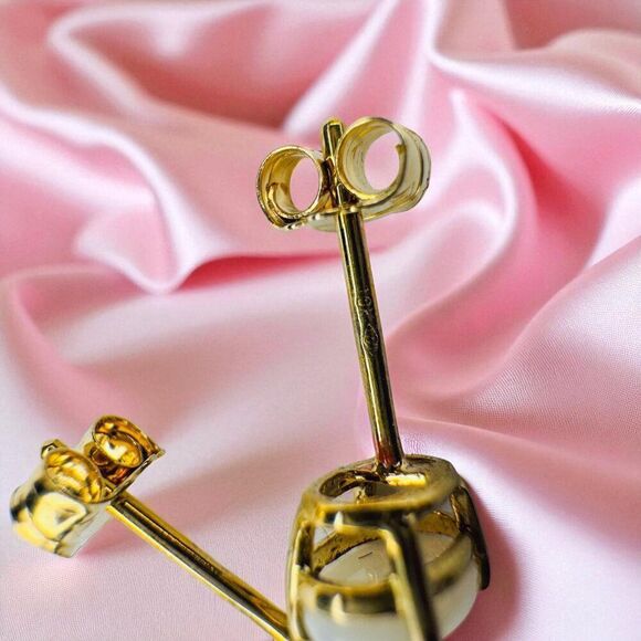 10K Gold- Natural Australian Opal Earrings -1/2CT TW - Stud Earrings White Opal - Picture 3 of 16